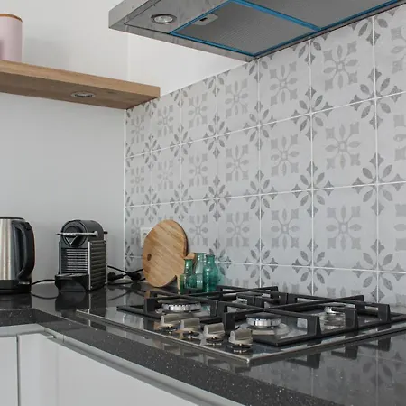 The Blue Whale 滨海贝亨